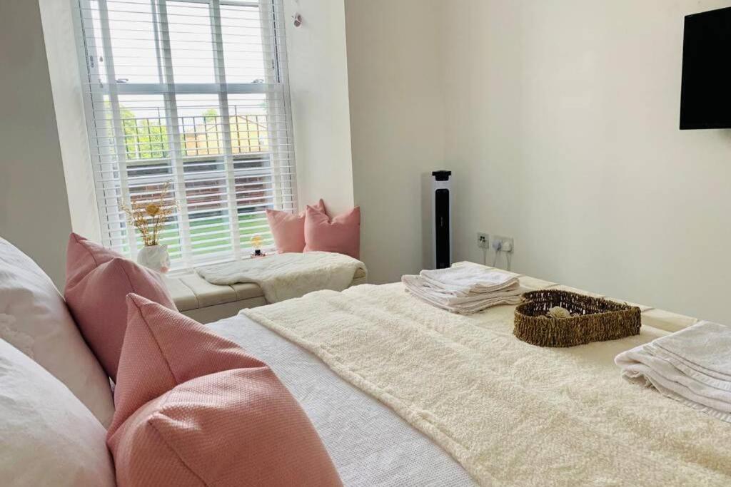 Luxury, Centrally Located 2 Bed Modern Apartment Great Yarmouth Exterior photo
