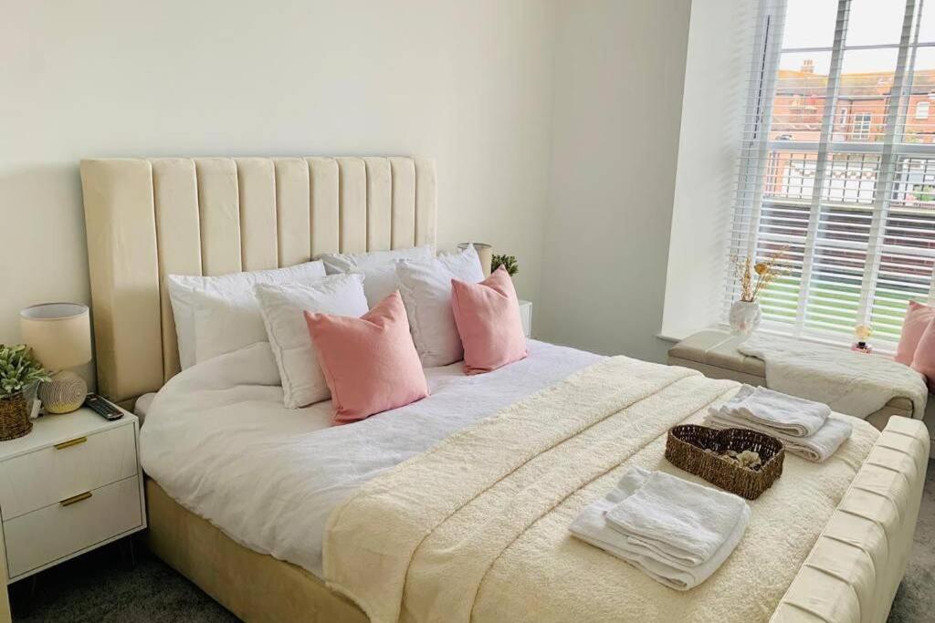 Luxury, Centrally Located 2 Bed Modern Apartment Great Yarmouth Exterior photo